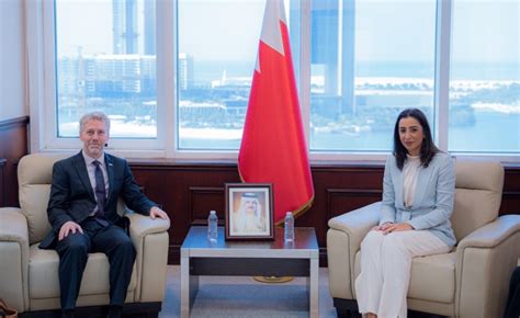 Sustainable Development Minister Receives Uk Ambassador