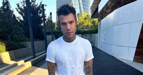 Fedez Dimesso Dall Ospedale Le Prime Parole E Un Ringraziamento Speciale