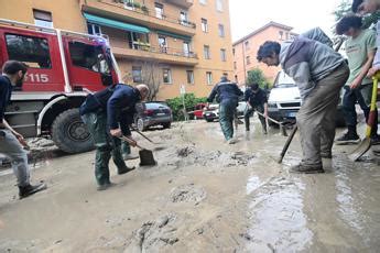 Maltempo Al Nord L Emilia Romagna Ancora Sott Acqua Come Salvarsi