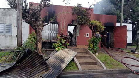 P Rdidas Totales Incendio De Una Vivienda En Barrio Sarmiento