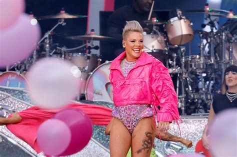 Pink Im Rheinenergie Stadion So War Das Erste Konzert In K Ln