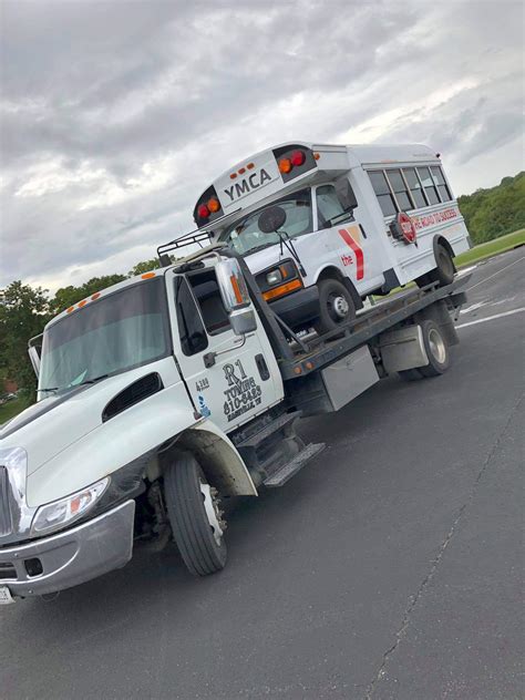 Nashville Wrecker | Tow Services | R1 Towing