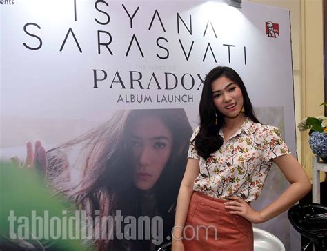 Isyana Sarasvati Tampil Menawan Saat Rilis Album Paradox