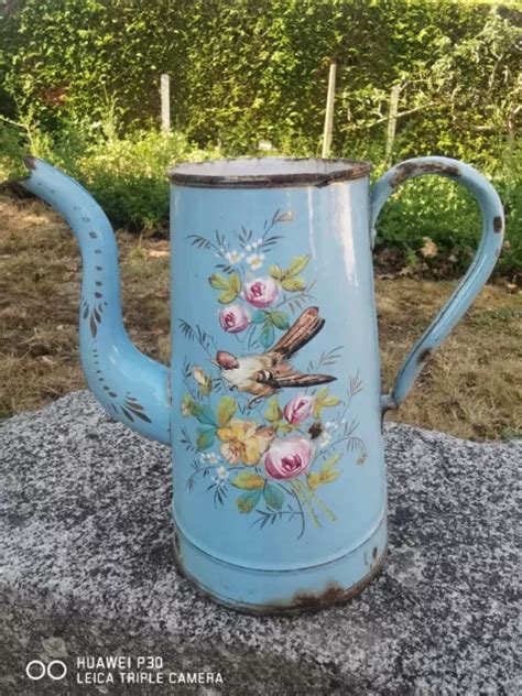 ANCIENNE CAFETIÈRE ÉMAILLÉE bleue décor en relief fleurs oiseau et