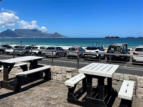 Bloubergstrand restaurants serving up casual coastal dining