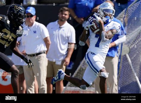 Kentucky Wide Receiver Barion Brown 7 Makes A First Down Catch Past