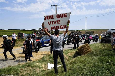 Tour De France Stopped By Farmers Strike With Police Firing Tear Gas Daily Mail Online