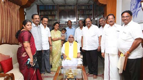 M Karunanidhi (Former DMK chief)'s Family Tree Explored! Know Wives And ...