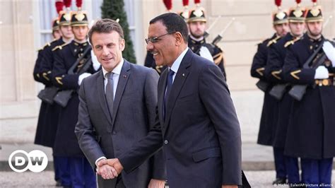 Macron Sagt Der Franz Sische Botschafter In Niger Sei Eine Geisel In