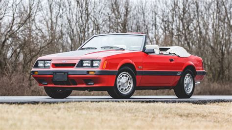 1986 Ford Mustang GT Convertible at Indy 2019 as T238 - Mecum Auctions