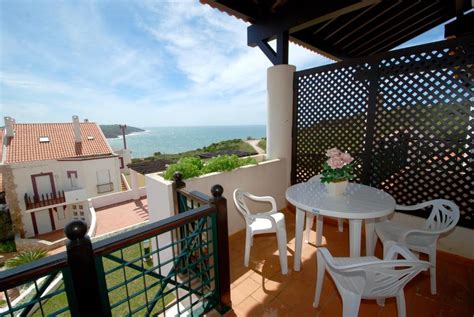 Pristine 2 Bedroom Apartment With Sea And Pool Views In The Resort