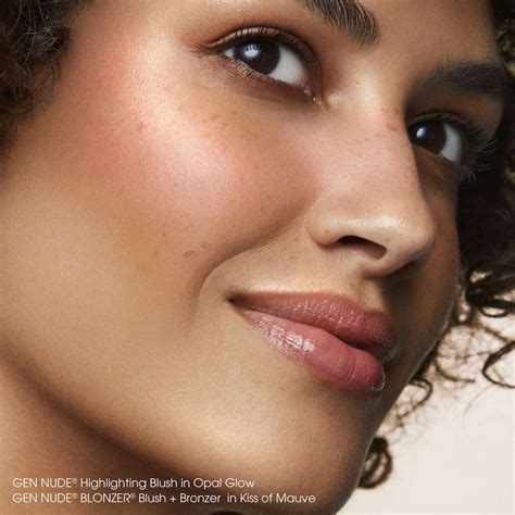 BareMinerals Gen Nude Blonzer Kiss Of Copper Blush Bronzer Hybrid For A Sun Kissed Glow