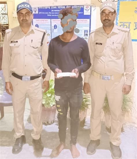 संवाददाता दैनिक हाक न्यूज पिरान कलियर कलियर पुलिस ने अवैध चाकू के