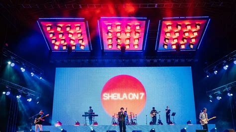 Konser Sheila On 7 Tunggu Aku Di Bandung Sukses Digelar Ribuan Sheila