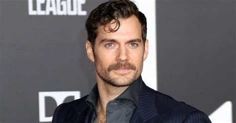 Henry Cavill 10 choses à savoir sur l acteur de The Witcher