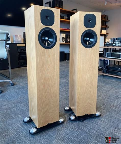 Neat Acoustics Momentum Sx I Tower Speakers Pair Floor Models