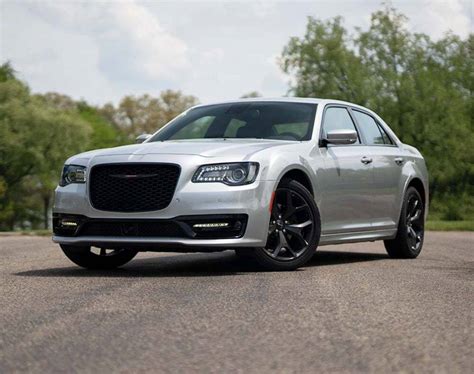 2023 Chrysler 300 & 300S - The Iconic Full-Size Sedan