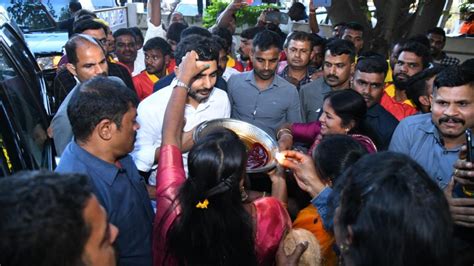 Grand Welcome For Tdps Nara Lokesh As He Flags Off Yuvagalam