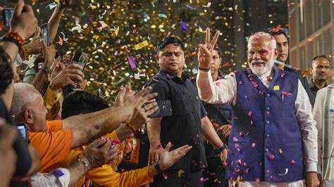 IN PHOTOS PM Modi Holds Meeting At BJP HQ In Delhi