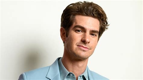 Andrew Garfield In ‘under The Banner Of Heaven Is Having A Crisis Of Faith