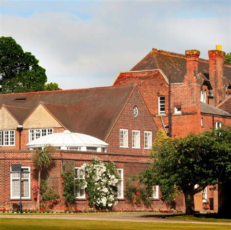 Chigwell School (near London, United Kingdom) - apply, prices, reviews ...