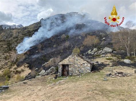 Incendio Di Vegetazione Nel Parco Nazionale Val Grande Intervento Di