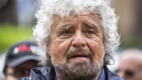 M5S Beppe Grillo Torna All Antico E Rilancia Il Reddito Universale