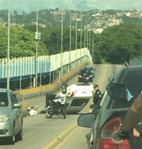 Acidente congestiona trânsito na Radial Leste em VR Jornal Folha do