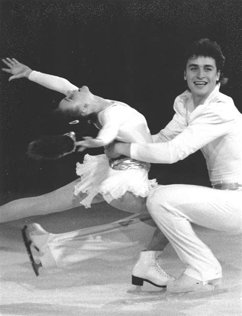 Ekaterina Gordeeva And Sergei Grinkov Figure Skating Outfits Sergei Grinkov Skating Aesthetic