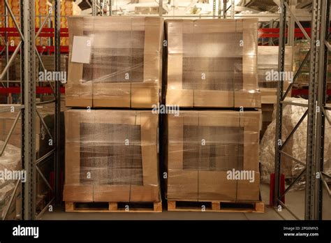 Cardboard Boxes On Pallets Hi Res Stock Photography And Images Alamy