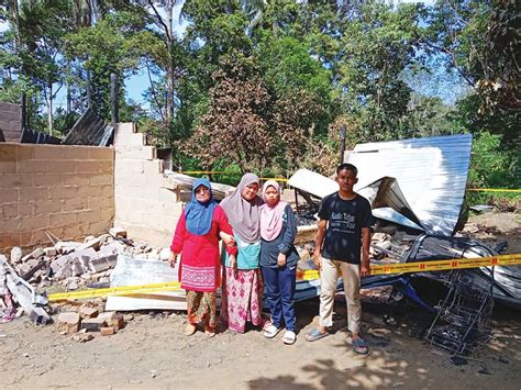 Ibu Tunggal Rayu Bantuan Bina Rumah