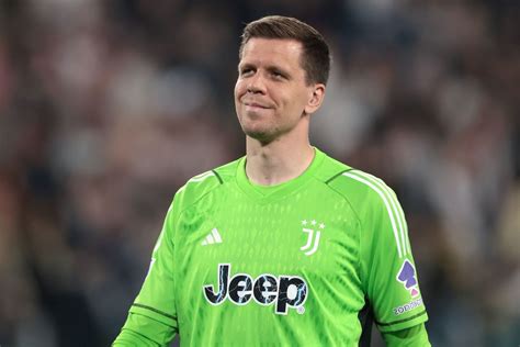 Arsenal Eyeing Surprise Move For Wojciech Szczesny