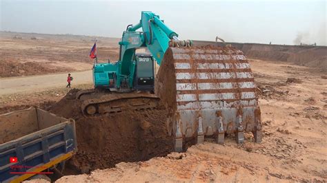 Respect Excavator Skill Fast Vs Dump Truck Moving Soils Youtube