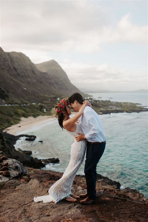 Misty Cliffside Intimate Elopement Makapu U Hawaii Hawaii