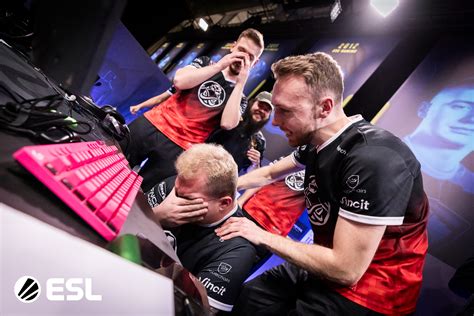 Iem Katowice Fase De Grupos Chega Ao Fim E Define Classificados Para