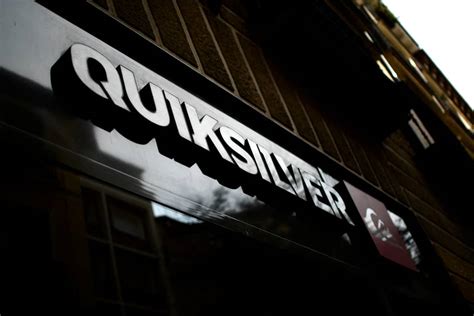 Neue Leitung Neuer Sozialplan Bei Quiksilver