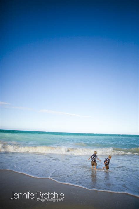 family-vacation-beach-pictures-hawaii - Redlands, CA Family Photographer for Family, Kids, Teens ...