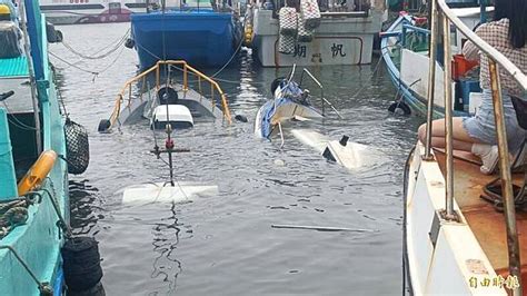 一夜豪雨大又急！富岡港2艘漁船沉沒 船主欲哭無淚 自由電子報 Line Today