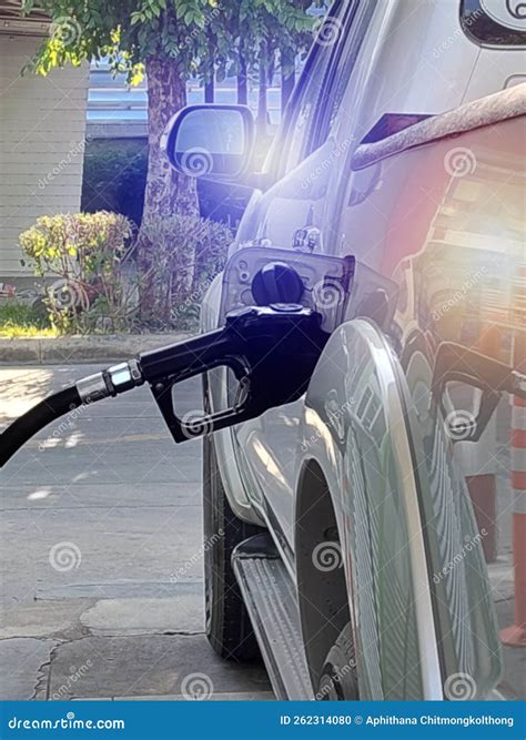 what is a one ton truck 3