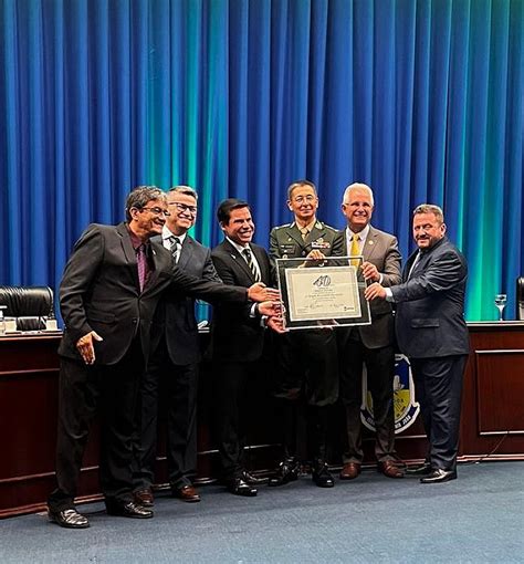 C Mara Presta Homenagem A Brigada De Cavalaria Mecanizada Revista