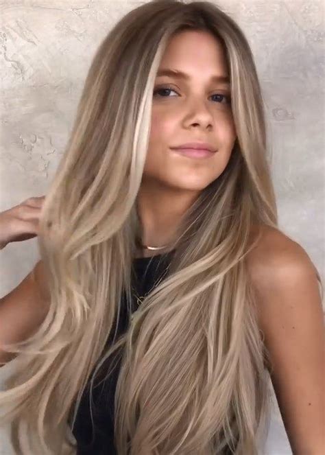 Vanilla Almond Butter Blonde Is The Chic New Hair Colour To Ask For