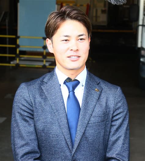 【dena】阪神戦力外の岩田将貴、ソフトバンク戦力外の笠谷俊介の獲得を発表 笠谷は育成契約 プロ野球写真ニュース 日刊スポーツ