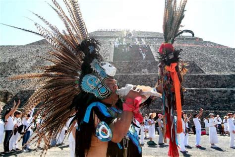 Equinoccio de primavera en Teotihuacán no pasa de moda El Souvenir