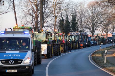 Leine Con De Tausende Landwirte Legen Den Verkehr In Der Innenstadt