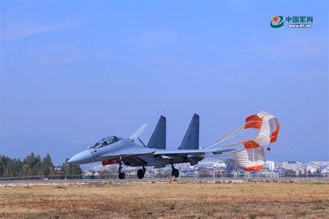 战机呼啸！东部战区空军航空兵某旅新年开训 中国军网