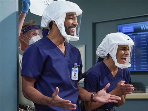 Grey's Anatomy season 17, episode 13 recap: Meredith is finally awake ...