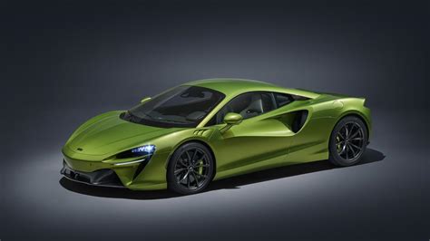 Mclaren Artura Vs Ferrari Gtb One Of These Hybrid Supercars Is A