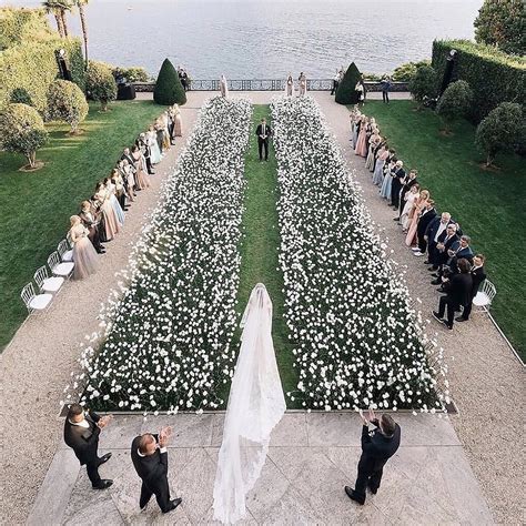 TRENDING Runway Style Seating Wedded Wonderland