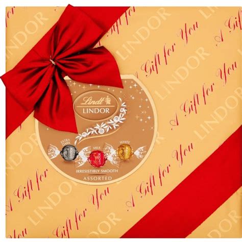 Lindt Lindor Assorted Chocolate Gift Wrapped Box 287g Compare