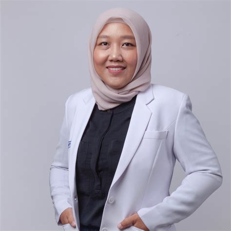 dr. Ira Handriani, SpBP-RE